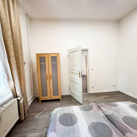 Grabbeallee #1 Apartment Berlin