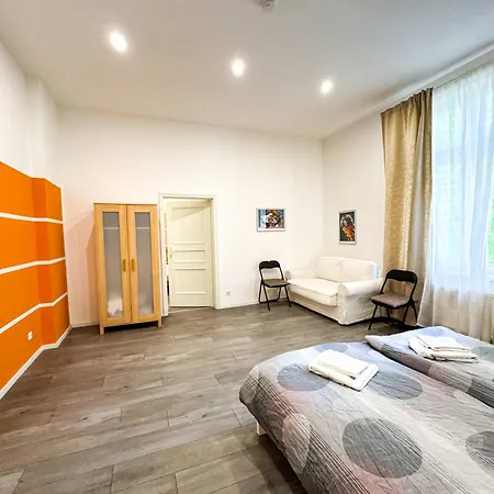 Grabbeallee #1 * Βερολίνο